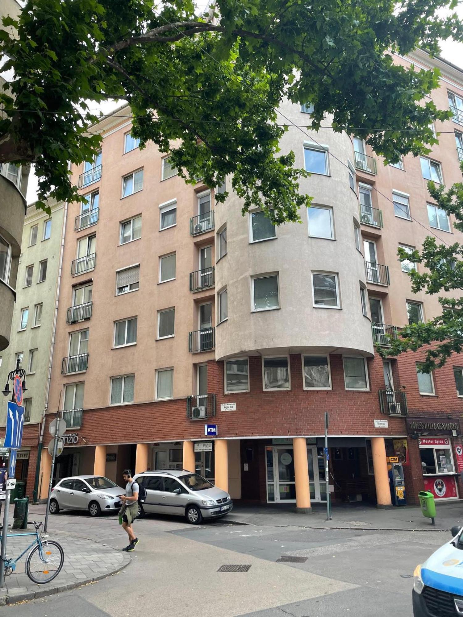 Boulevard Panzió - Self Check-in 3*