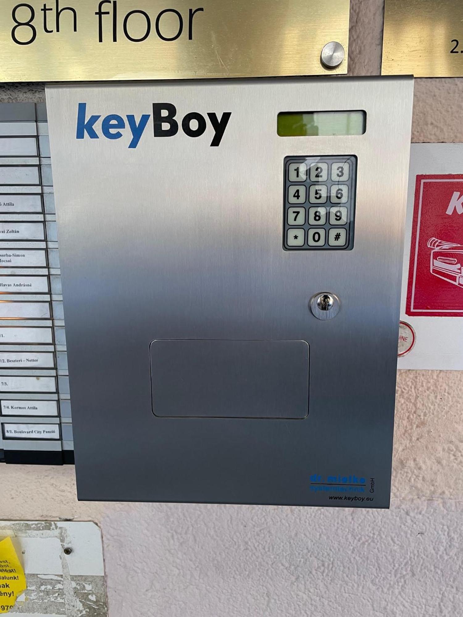 Pensión Boulevard Panzió - Self Check-in